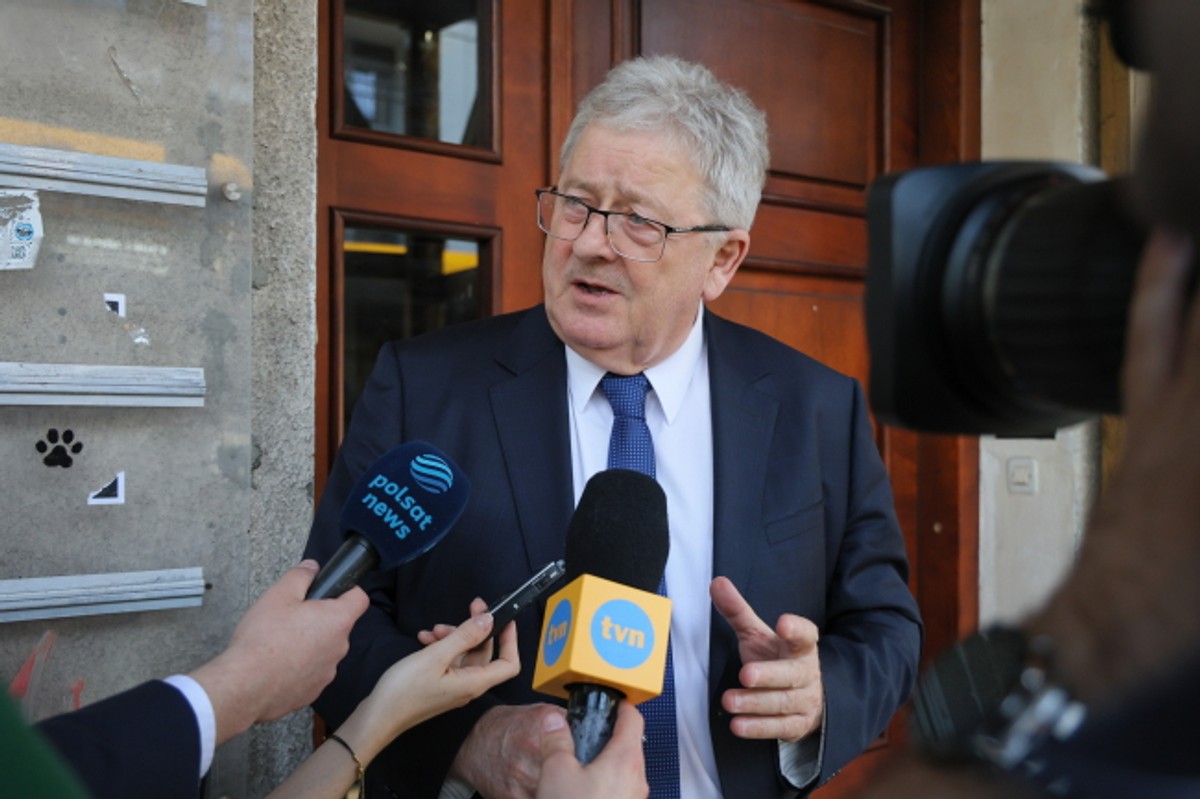 Minister rolnictwa Czesław Siekierski. (aldg) PAP/Paweł Supernak