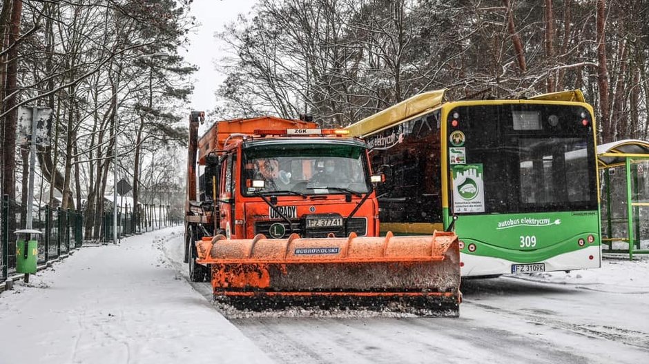 Pługi pracujące w Zielonej Górze