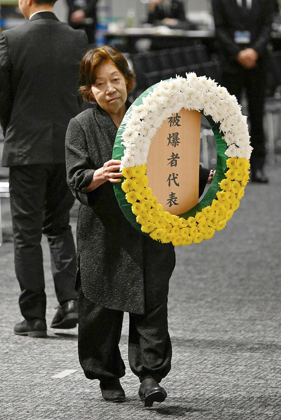 Predstavnica žrtava Takeko Kudo polaže venac povodom 78. godišnjice nuklearnog napada na Nagasaki 9. avgusta