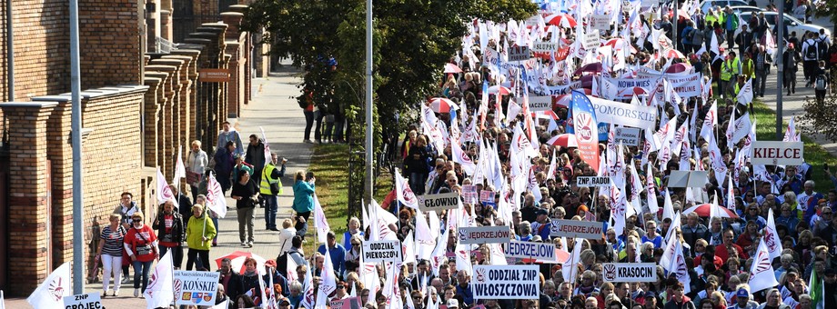 Manifestacja nauczycieli domagających się podwyżek płac i dymisji minister edukacji Anny Zalewskiej. Warszawa, 22 września 2018 r.