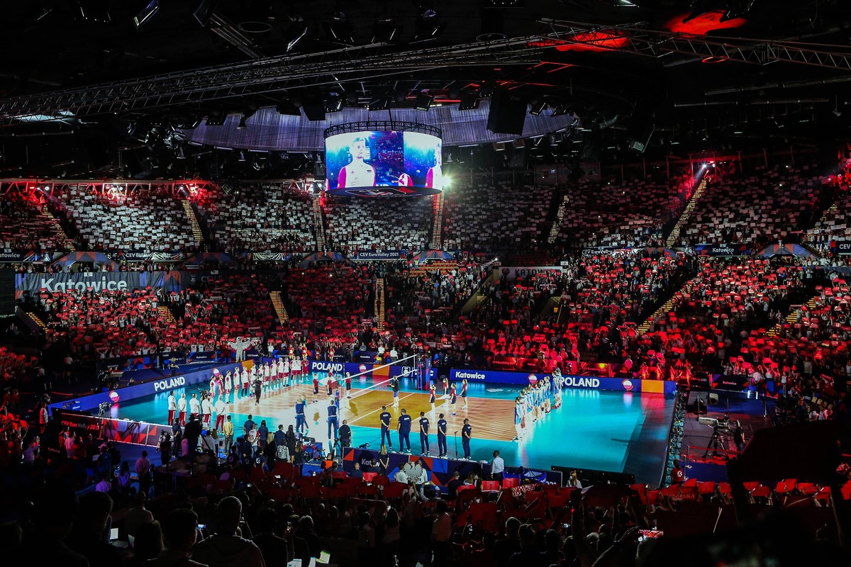 Hala Widowiskowo-Sportowa Spodek w Katowicach podczas meczu siatkówki