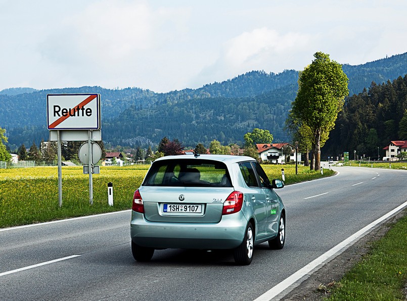 Austriak Gerhard Plattner podczas jazdy skodą fabia greenline II (trzycylindrowy silnik wysokoprężny 1,2 TDI/75 KM) pokonał dystans 2006 kilometrów, średnio spalając zaledwie 2,21 l/100 km