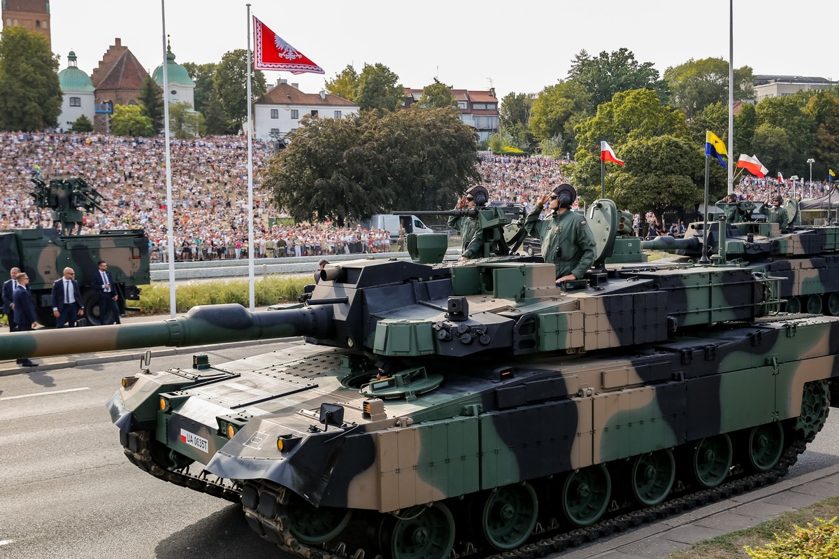 Rzeczniczka NATO o Polsce. "Daje dobry przykład"