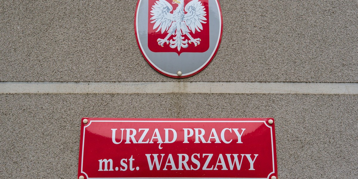 Spada liczba bezrobotnych zarejestrowanych w urzędach pracy