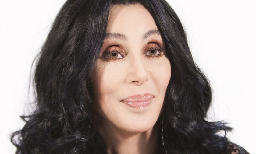 Cher od lat zachwyca urodą i formą. Zawdzięcza je przede wszystkim diecie oraz treningowi.