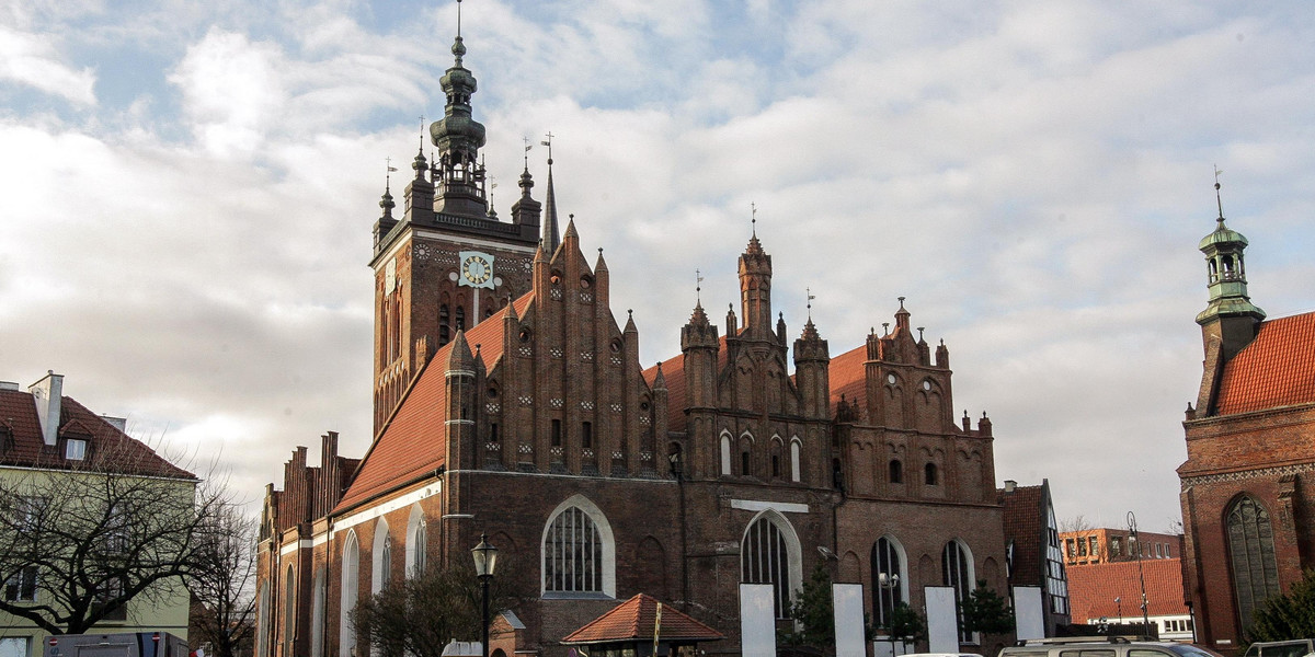 Groza w Gdańsku. Po gwałtownej burzy dzwony kościoła biły całą noc