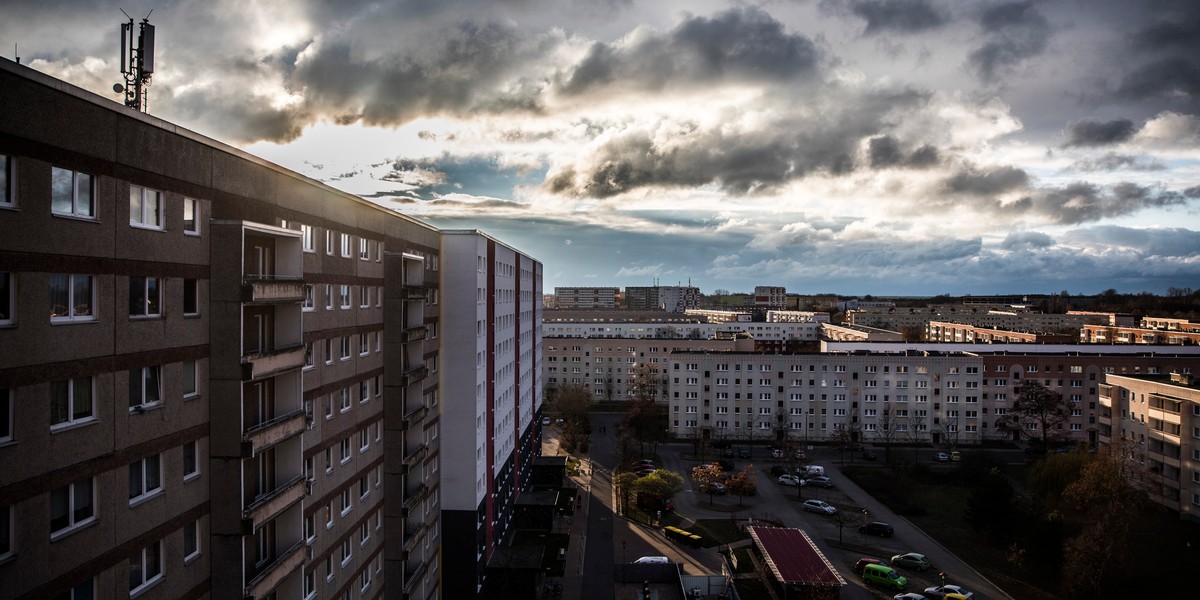 Decyzję o nadpłacie kredytu mieszkaniowego warto podjąć, biorąc pod uwage nie tylko odpowiedni czas oraz wartość tej nadpłaty