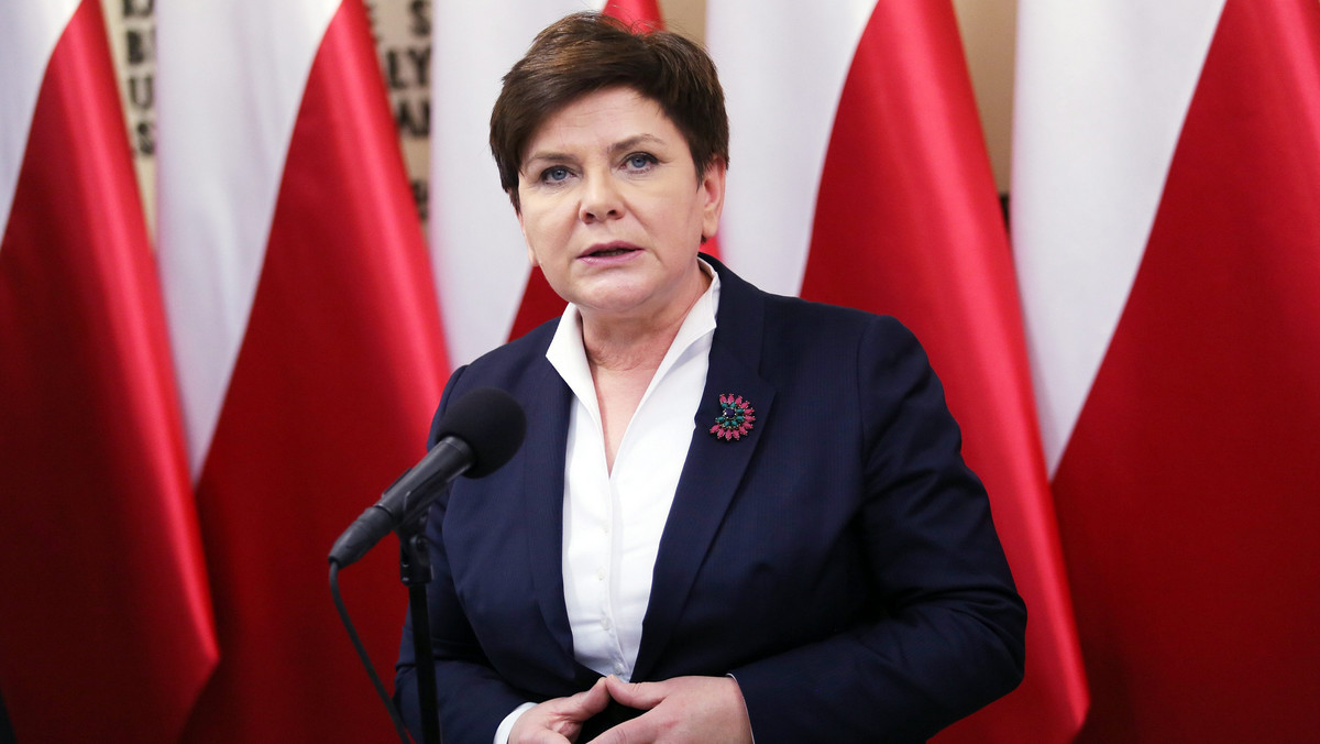 Beata Szydło zwołała specjalną konferencją prasową pod hasłem "Rok nowych zadań". Premier poinformuje o planach swojego rządu na najbliższe dwanaście miesięcy. Zobacz zapis relacji live!