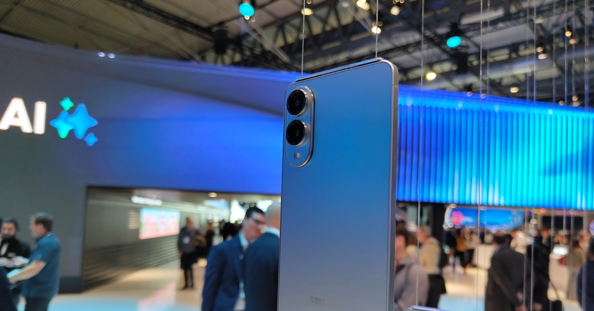 Wyprzedzić Apple. Samsung wprowadza na rynek najcieńszy telefon