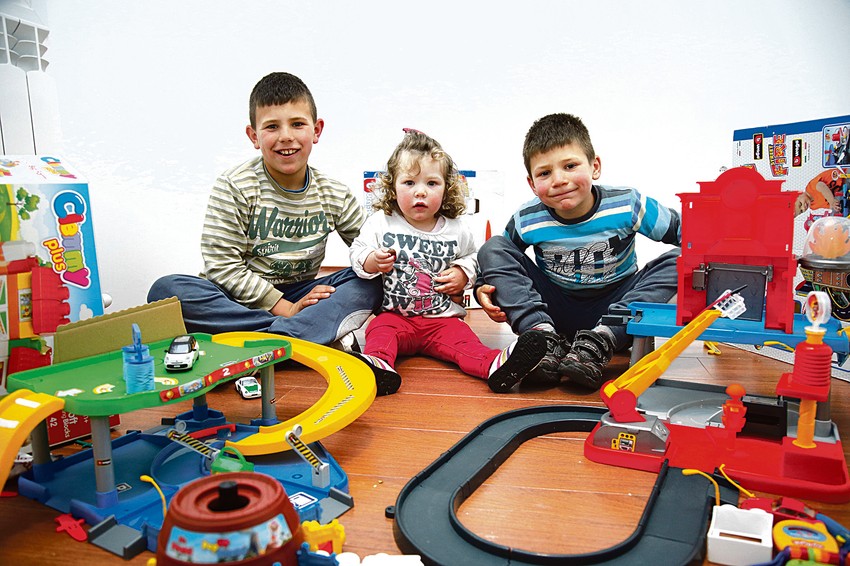 Troje dece Uskokovića iz Planinice sada uživa u novoj kući