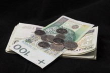 1300 plus zamiast 13. i 14. emerytury? MF ujawnia gigantyczny koszt BDP