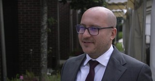 Osiedla ze świetlicą lub pubem? Ekspert: Czas na miejsce, gdzie sąsiedzi spędzą razem czas