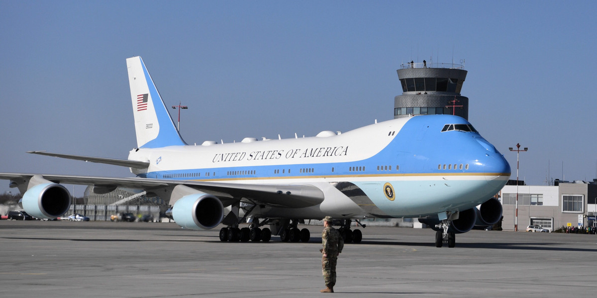 Joe Biden przyleciał do Polski Air Force One. Co w nim się znajduje?