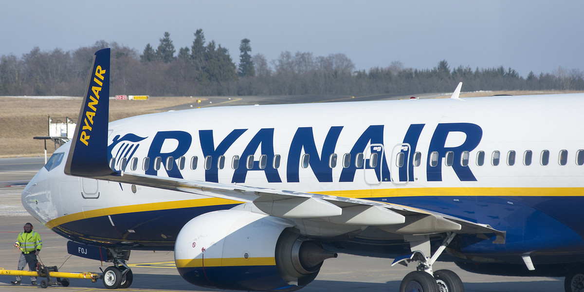 Ryanair planował wprowadzić nową politykę bagażową od końca października. Opóźnia to o blisko trzy miesiące