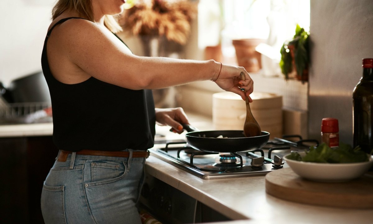 Nie jedz tego po godz. 18. Dziewięć produktów, które najbardziej szkodzą