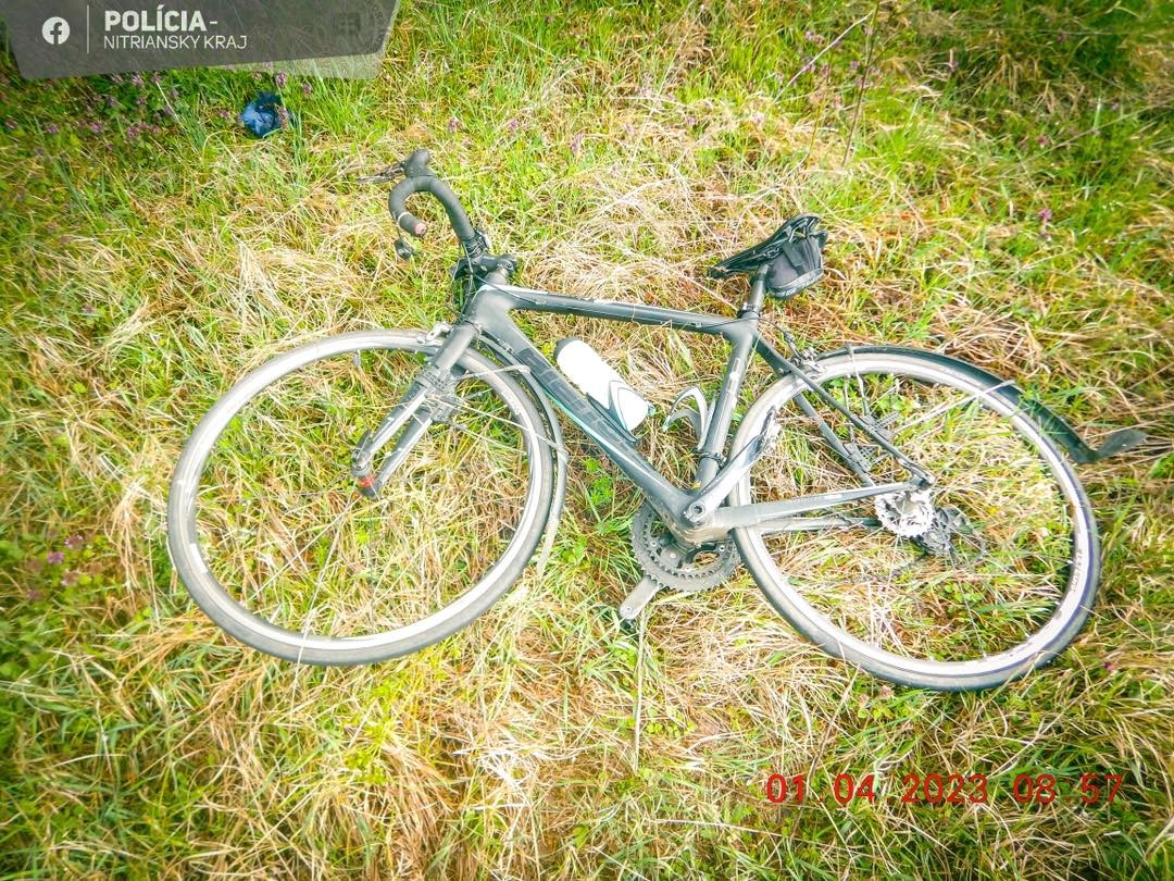 Vodič pri Bajči zachytil cyklistku a ušiel.