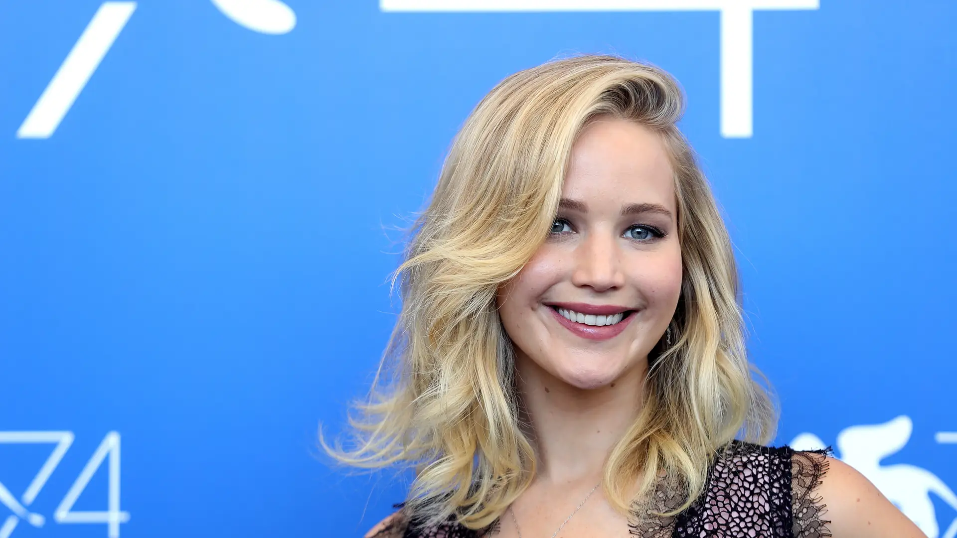 Jennifer Lawrence i Chiara Ferragni kochają projekty polskiej projektantki - ta sukienka to hit