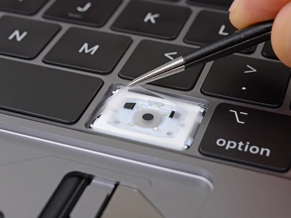 MacBook Pro 2018 ma poprawioną klawiaturę