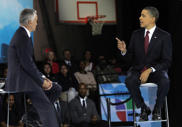 Prezydent USA Barack Obama przemawia podczas Bell Univision Multicultural School w Waszyngtonie, DC, USA