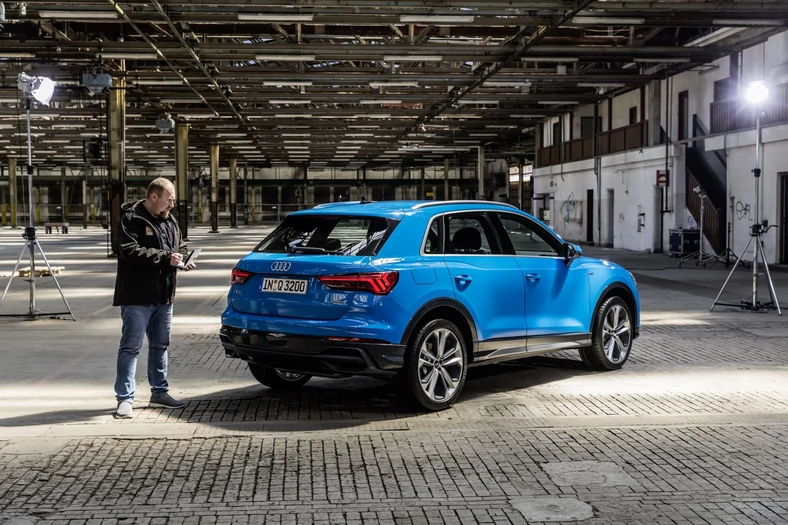 Audi Q3 urosło w porównaniu z poprzednikiem. Jest dłuższe prawie o 10 cm