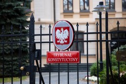 TK: Możliwość oceny statusu polskich sędziów dokonywana przez ETPC jest niekonstytucyjna