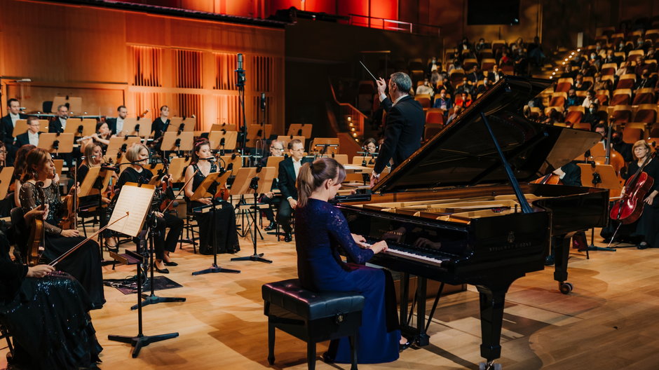 Inauguracja Gdańskiej Jesieni Pianistycznej, Orkiestra Symfoniczna PFB, Julia Kociuban – fortepian