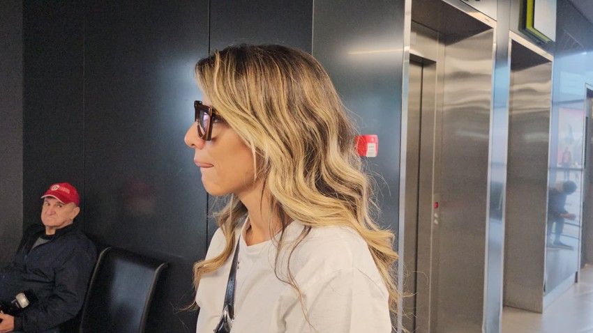 Jovana Pajić na aerodromu