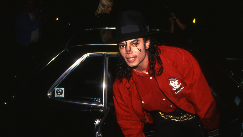 Muzeum Dziecięce w Indianapolis usunęło z wystawy przedmioty należące do Michaela Jacksona w związku z zarzutami o wykorzystywanie seksualne dzieci przedstawionymi w dokumencie "Leaving Neverland" - podaje rp.pl.