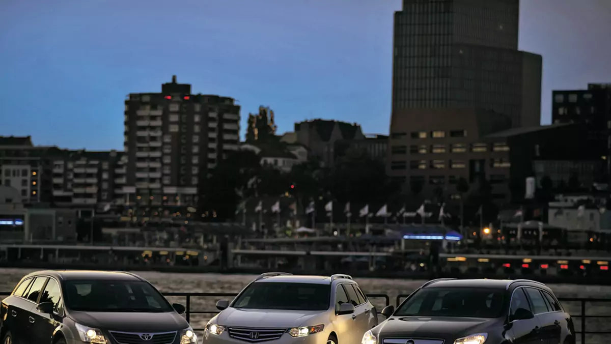 Honda Accord Tourer kontra Opel Insignia Sports Tourer i Toyota Avensis Wagon - Kombi w pogoni za stylem