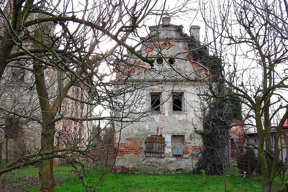 Renesansowy dwór w Dziewinie koło Lublina