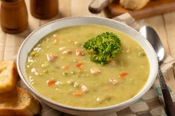 Pyszny obiad na wtorek. Podajemy przepis, Ty gotujesz. Grochówka po włosku