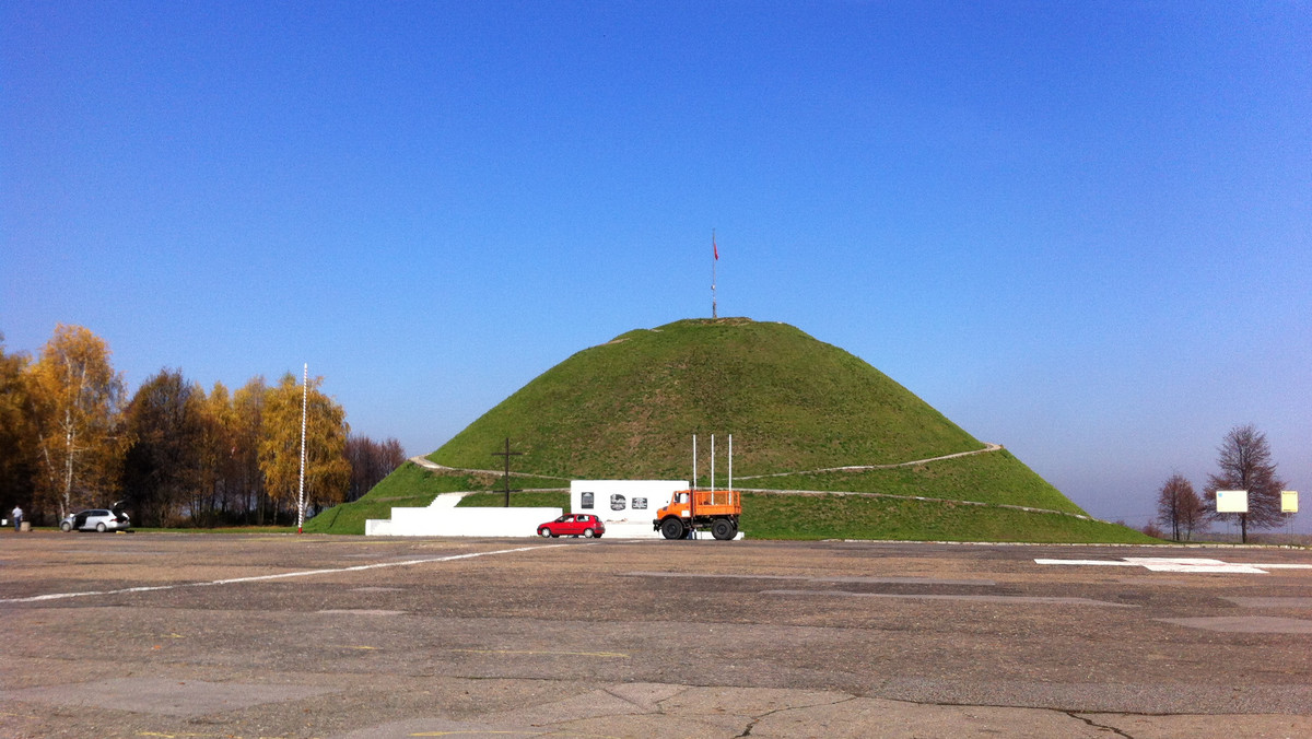 Plac zabaw, wioska harcerska, ścieżka zdrowia – o takie atrakcje wkrótce wzbogaci się Kopiec Wyzwolenia w Piekarach Śląskich. Obiekt przejdzie gruntowną modernizację.