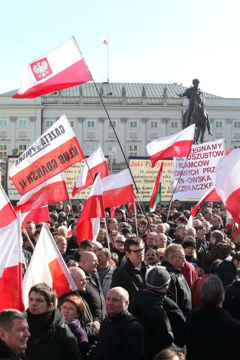 Szok? Większość Polaków nie uczci ofiar ze Smoleńska