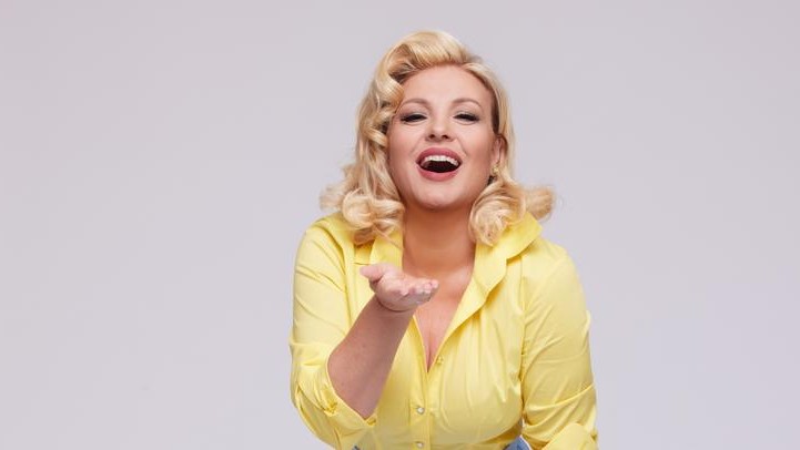 Liptai Claudia ma ünnepli 48. születésnapját - Vimarsana News