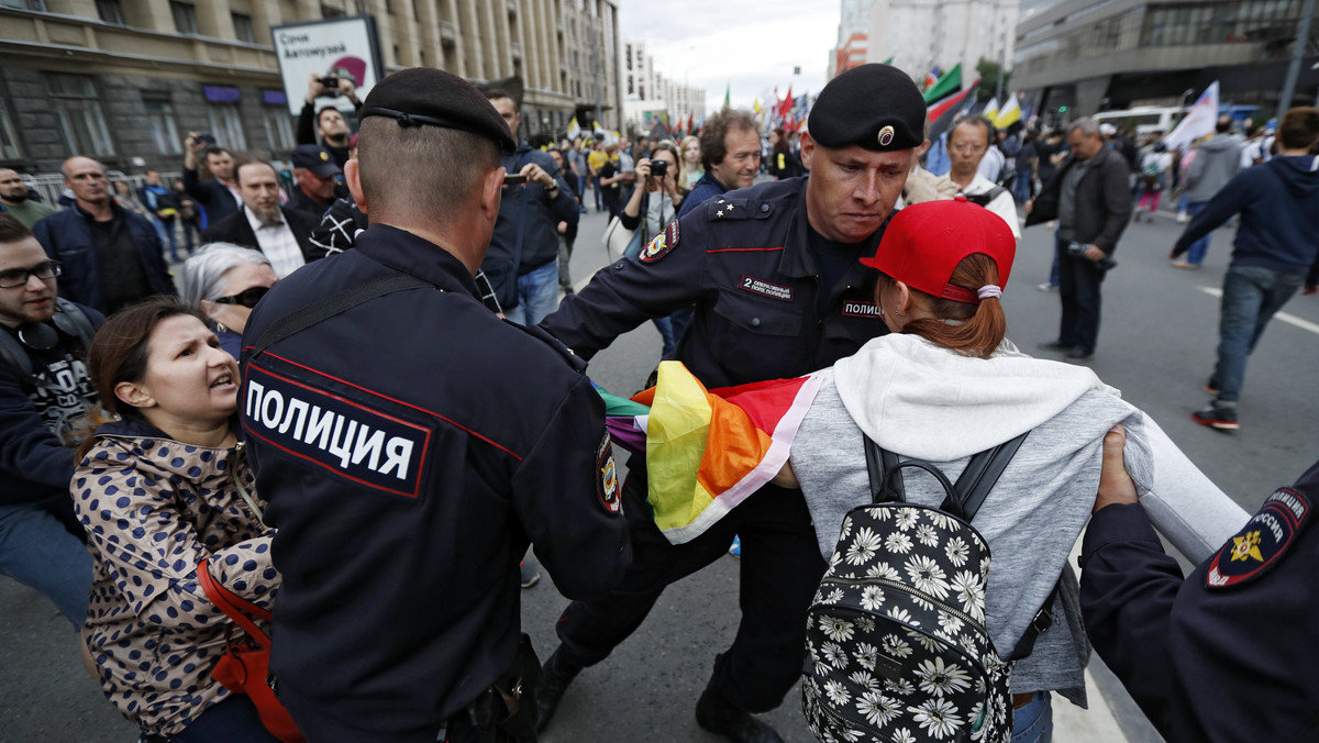 Rosja przeciwko LGBT: plany zakazu działalności na terytorium kraju