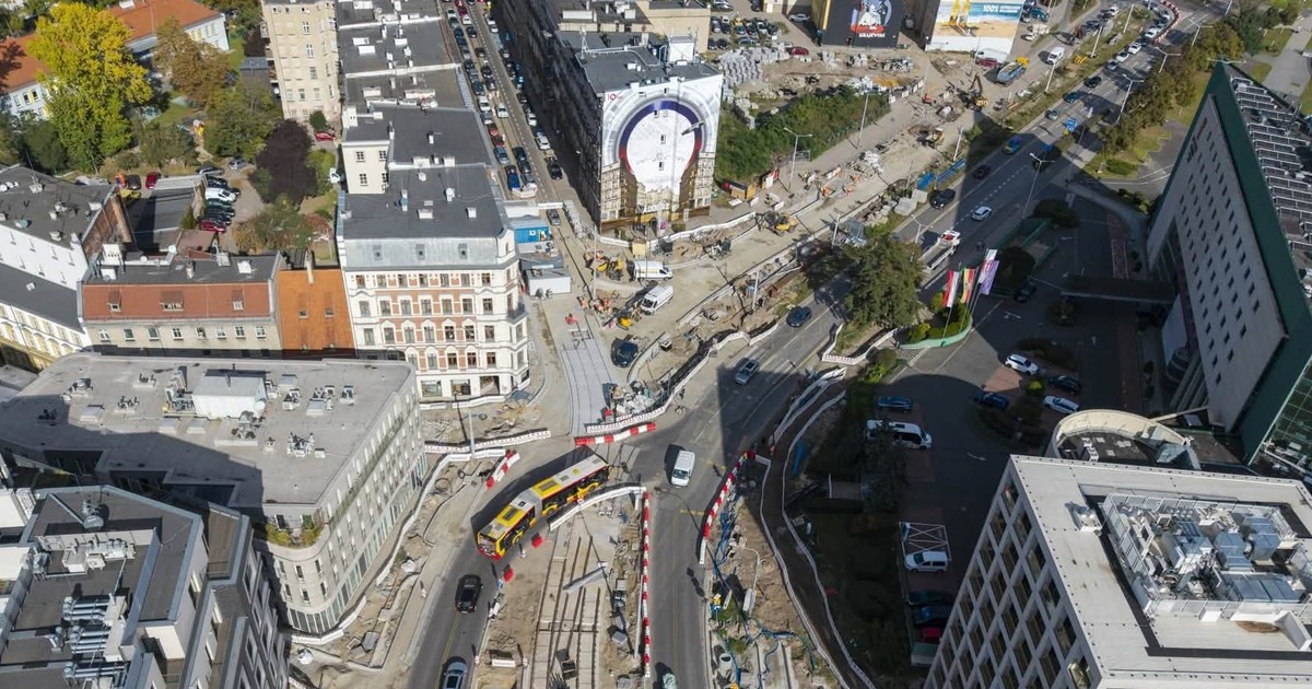 Remontują torowisko na Łokietka i Placu Św. Macieja