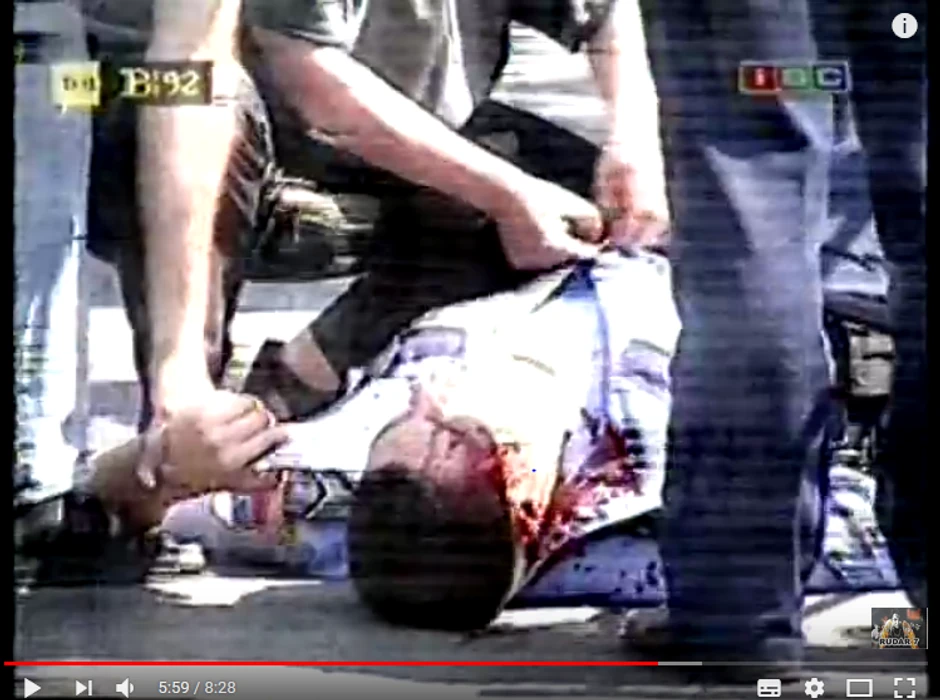 Ovom prilikom povređeno je dosta policajaca