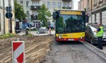 Problem na remontowanej ulicy Bednarskiej. Kierowca autobusu MPK Łódź nie chciał ryzykować. Wyznaczono objazdy