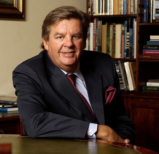 Johann Rupert <br>
Kraj: RPA<br>
Majątek: 6,1 mld USD <br>
Branża: Towary luksusowe <br><br>