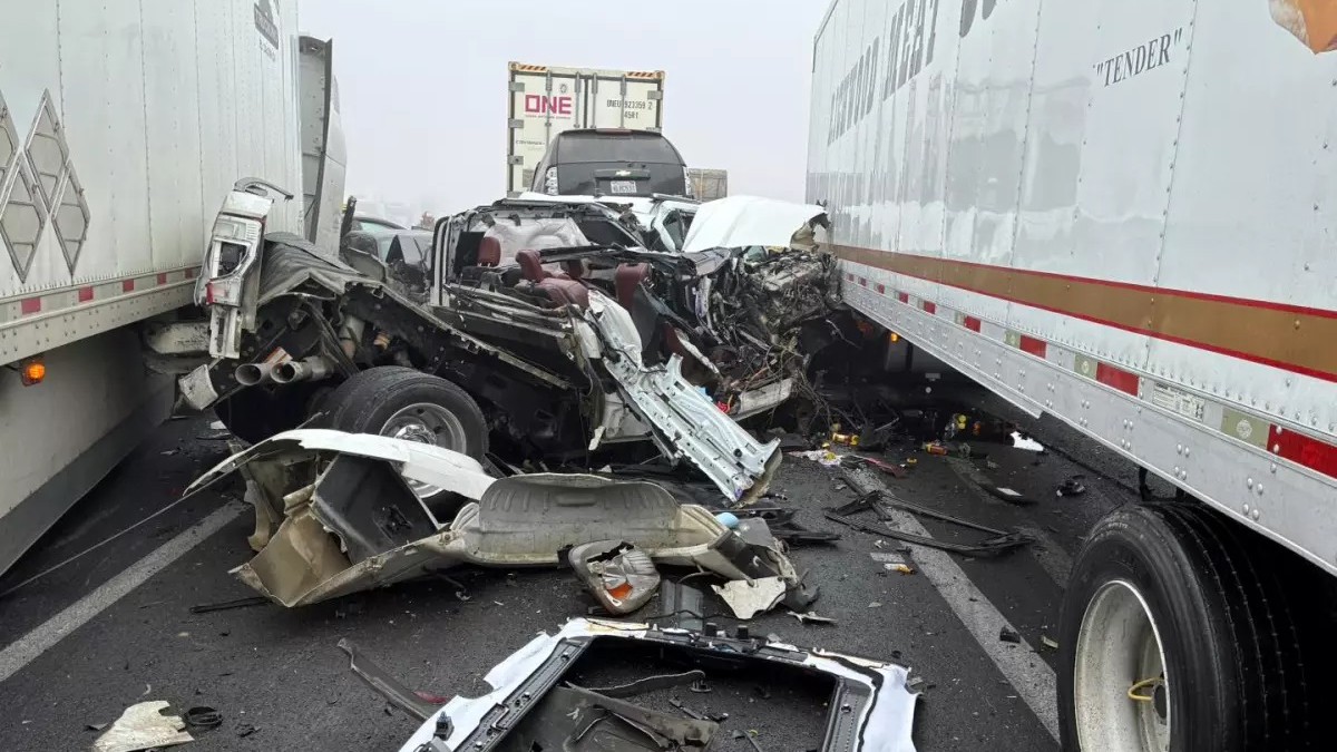 Lančani sudar na autoputu u Kaliforniji