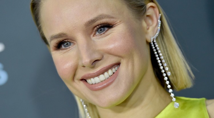 Kristen Bell a 2020-as Critics' Choice Awards átadóján