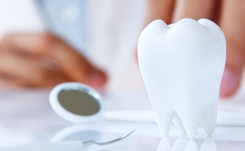 Komórki pozyskane z zębów będą leczyć raka? Nadzieja dla milionów pacjentów