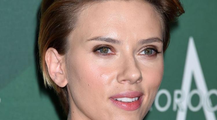 Scarlett Johansson családjáról tragikus titkok derültek ki