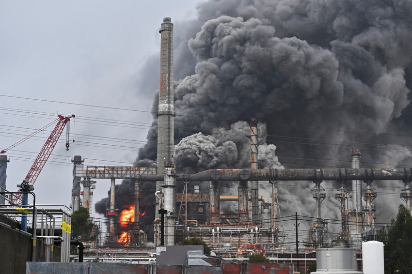 Požar u rafineriji u Martinezu, Kalifornija