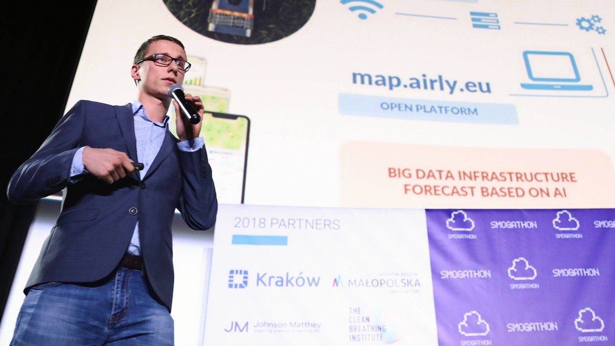 Fighting with air pollution. Interview with CEO of Airly Wiktor Warchałowski