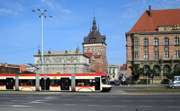 Wskazany przez Wałęsę kandydat na zastępcę prezydenta Gdańska ds. polityki społecznej Dominik Kwiatkowski (Nowoczesna) nadmienił, że Koalicja Obywatelska chce także wprowadzić zmiany w karcie miejskiej.