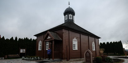 "Nie boję się migrantów. To tylko ludzie". Kustoszka meczetu w Bohonikach zaprosiła nas do muzułmańskiej świątyni