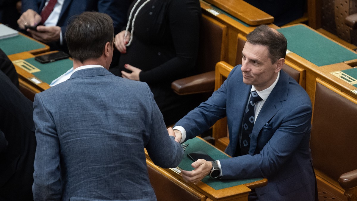 Itt a drámai fordulat: mégsem lesz ingyenes a jogosítvány a középiskolásoknak, egyelőre legalábbis