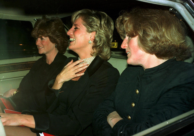 Księżna Diana z siostrami
