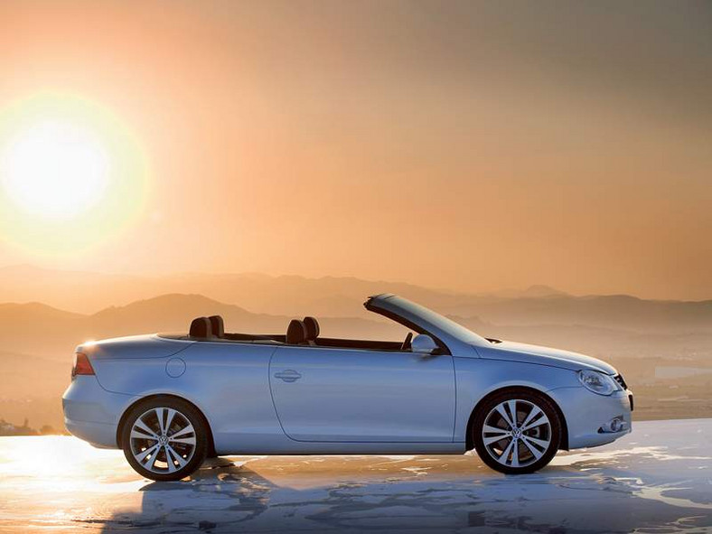 Volkswagen Eos: 1,4 TSI (90 kW/122 KM) zamiast 1,6 FSI (85 kW/115 KM)